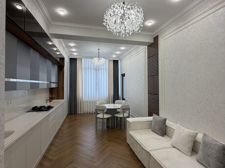 3-комн. новостройка - м. Нариман Нариманов - 132 м²
