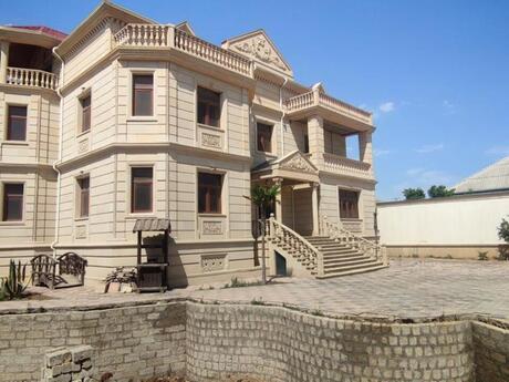 8 otaqlı həyət evi/bağ evi - Mərdəkan q. - 1200 m²