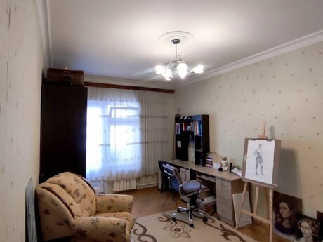 4 otaqlı köhnə tikili - Əhmədli m. - 85 m²