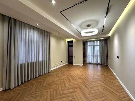 4 otaqlı yeni tikili - Nəsimi r. - 140 m²