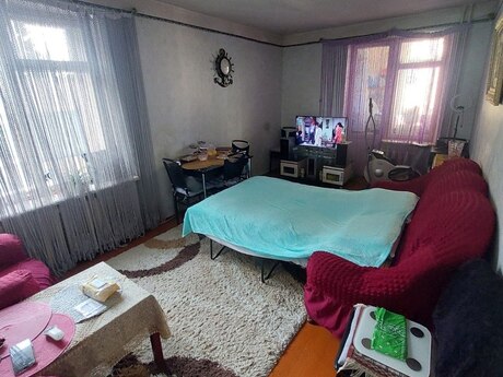 2 otaqlı köhnə tikili - 28 May m. - 65 m²