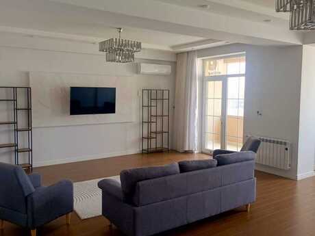 4 otaqlı yeni tikili - Binəqədi r. - 230 m²