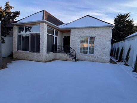 4 otaqlı həyət evi/bağ evi - Buzovna q. - 200 m²