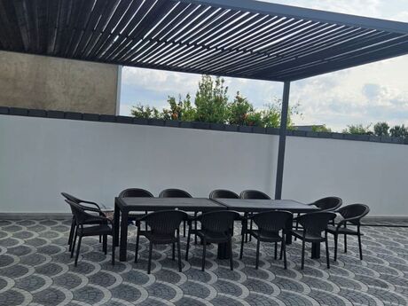 6 otaqlı həyət evi/bağ evi - Buzovna q. - 360 m²