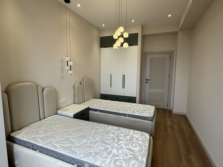 3-комн. новостройка - м. 20 января - 85 м²