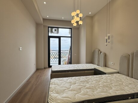 3-комн. новостройка - м. 20 января - 85 м²