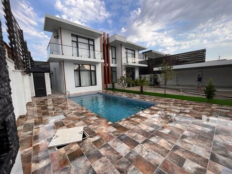 5 otaqlı həyət evi/bağ evi - Buzovna q. - 250 m²