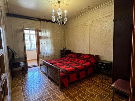 3 otaqlı köhnə tikili - İnşaatçılar m. - 100 m²