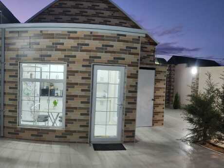 4 otaqlı həyət evi/bağ evi - Buzovna q. - 150 m²