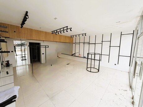 Obyekt - 8 Noyabr m. - 130 m²