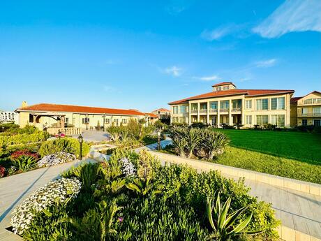 6 otaqlı həyət evi/bağ evi - Sea Breeze q. - 1000 m²