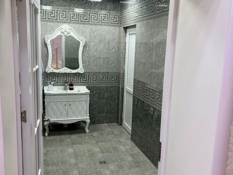 5 otaqlı həyət evi/bağ evi - Şüvəlan q. - 350 m²