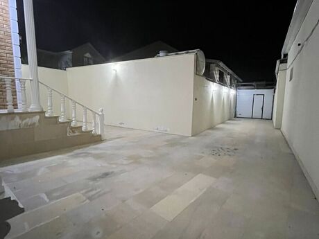 3 otaqlı həyət evi/bağ evi - Buzovna q. - 105 m²
