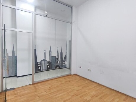 4-комн. офис - м. 28 мая - 93 м²