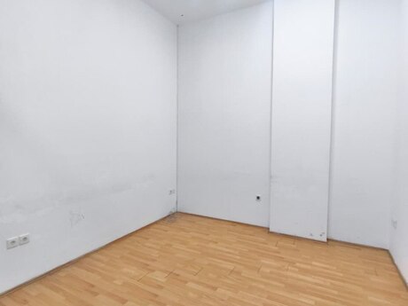 4-комн. офис - м. 28 мая - 93 м²