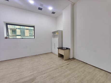 4-комн. офис - м. 28 мая - 93 м²
