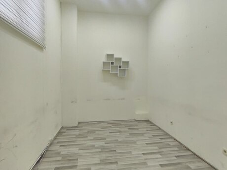 4-комн. офис - м. 28 мая - 83 м²