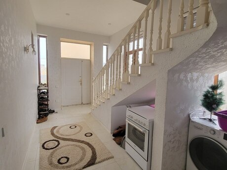 5 otaqlı həyət evi/bağ evi - Kürdəxanı q. - 300 m²