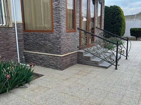 4 otaqlı həyət evi/bağ evi - Mərdəkan q. - 180 m²