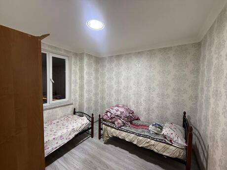 2 otaqlı həyət evi/bağ evi - İnşaatçılar m. - 40 m²