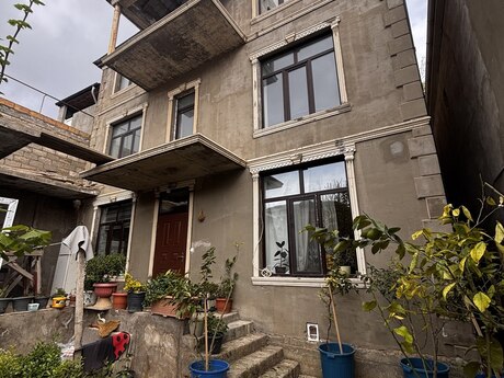 9-комн. дом/дача - пос. Бадамдар - 300 м²