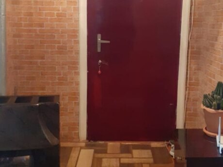 4 otaqlı köhnə tikili - Gəncə - 90 m²