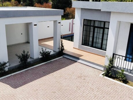 4 otaqlı həyət evi/bağ evi - Görədil q. - 203 m²