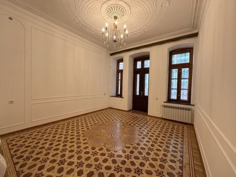 5 otaqlı ofis - 28 May m. - 200 m²