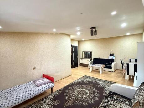 2 otaqlı yeni tikili - Əhmədli q. - 70 m²