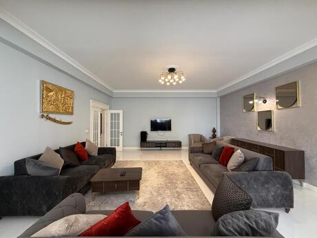 4 otaqlı yeni tikili - Koroğlu m. - 200 m²