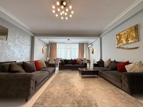 Elan №6076122 - Bakı, Koroğlu m., 4 otaqlı, 200 m², 8/18 mərtəbə