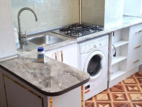 3 otaqlı köhnə tikili - Suraxanı r. - 65 m²