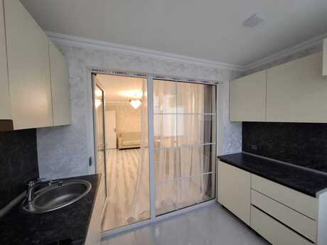 3 otaqlı köhnə tikili - Xalqlar Dostluğu m. - 50 m²