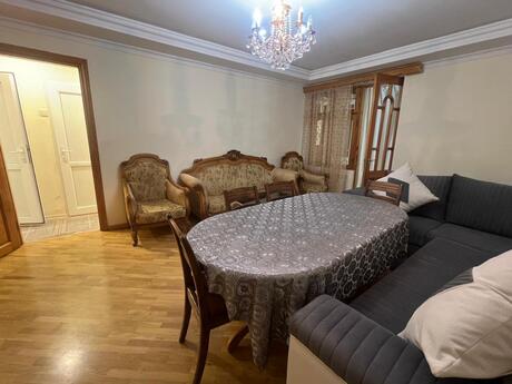 3 otaqlı köhnə tikili - 28 May m. - 90 m²