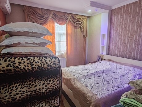 6 otaqlı həyət evi/bağ evi - Hövsan q. - 160 m²