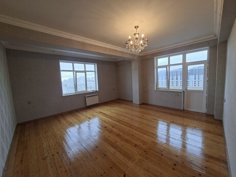3 otaqlı yeni tikili - İnşaatçılar m. - 130 m²