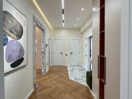 Elan №6067603 - Bakı, Şah İsmayıl Xətai m., 2 otaqlı, 81 m², 12/13 mərtəbə