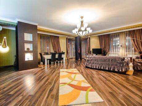 4 otaqlı yeni tikili - 28 May m. - 220 m²