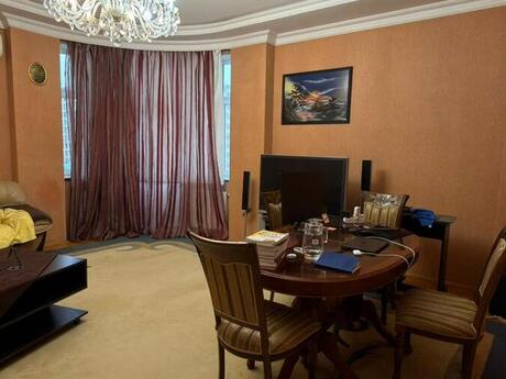 Elan №6076252 - Bakı, Nəsimi r., 3 otaqlı, 160 m², 12/18 mərtəbə