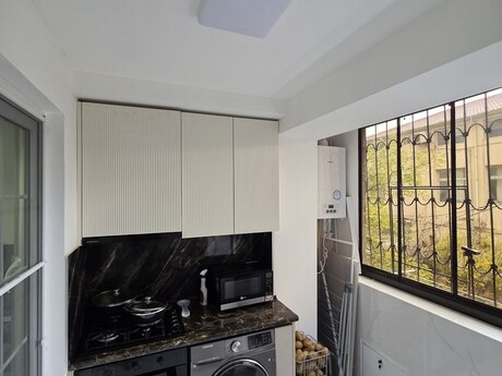 5 otaqlı köhnə tikili - Xalqlar Dostluğu m. - 120 m²