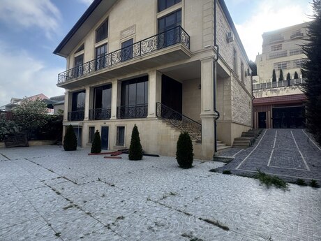 6 otaqlı həyət evi/bağ evi - Badamdar q. - 400 m²
