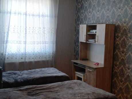 5 otaqlı həyət evi/bağ evi - Qala q. - 120 m²
