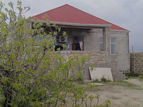 5 otaqlı həyət evi/bağ evi - Qala q. - 120 m²