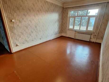 3 otaqlı köhnə tikili - Əhmədli m. - 80 m²