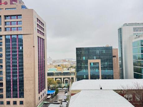 4-комнатная квартира, 190 м², Sahil: 850 000 ₼ 5