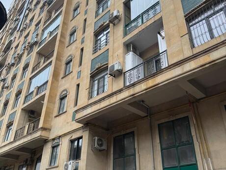 4-комнатная квартира, 190 м², Sahil: 850 000 ₼ 2