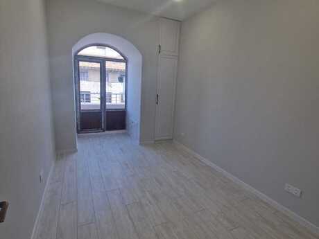 4-комн. офис - м. Нариман Нариманов - 140 м²