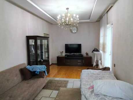 1 otaqlı köhnə tikili - Bakıxanov q. - 43 m²
