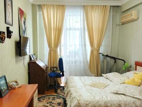 3-комн. новостройка - м. Низами - 120 м²