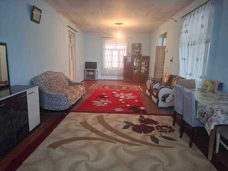 3 otaqlı həyət evi/bağ evi - Ağstafa - 145 m²